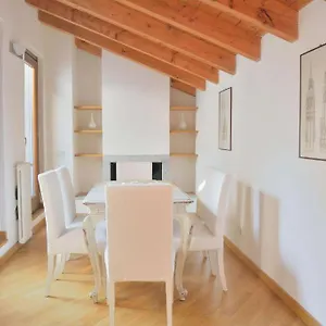  Apartment Mpm-mansarda In Piazza Duomo Italy